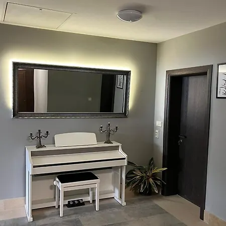 сютка View Penthouse Apartment